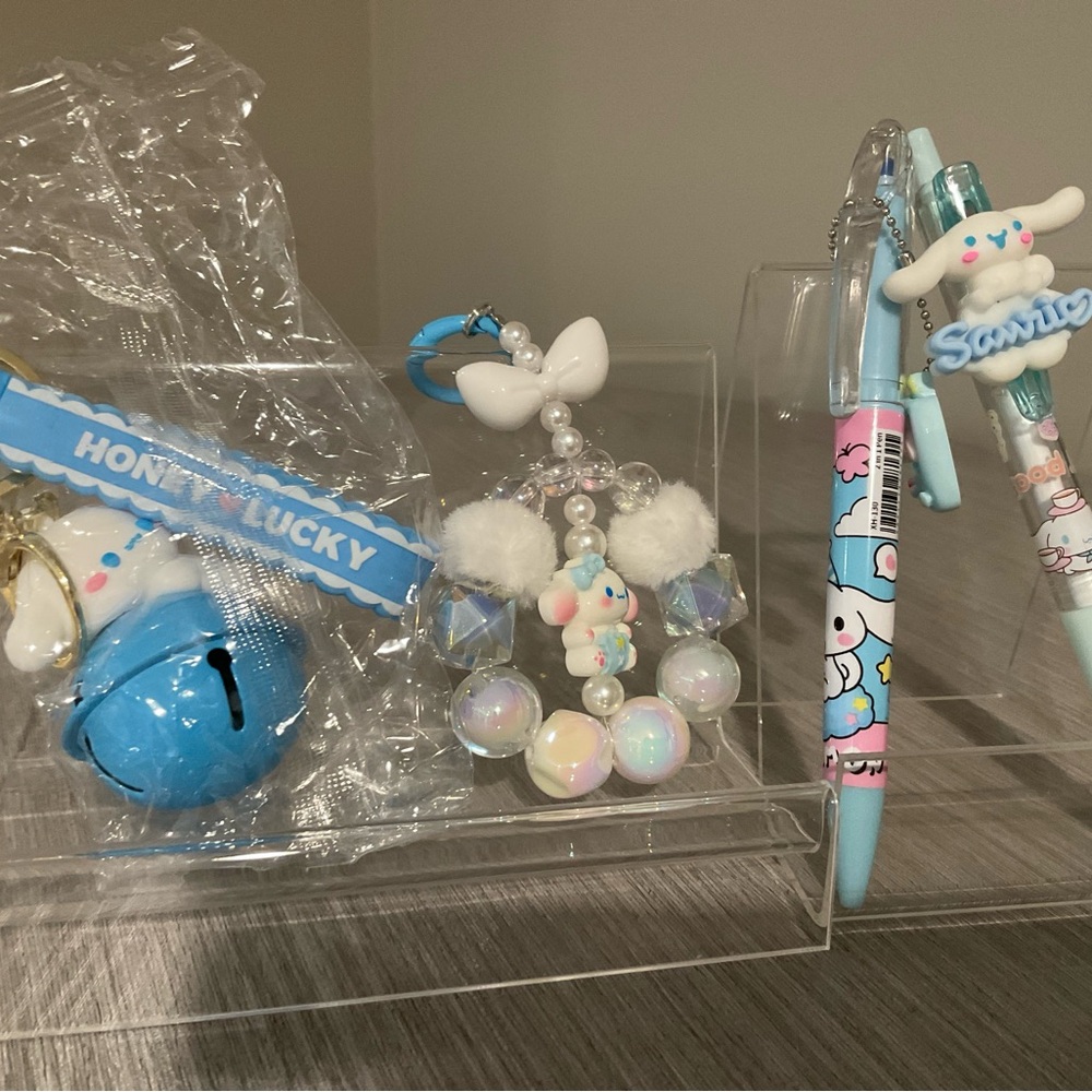 Cinnamoroll 4 Piece Bundle - Picture 2 of 7